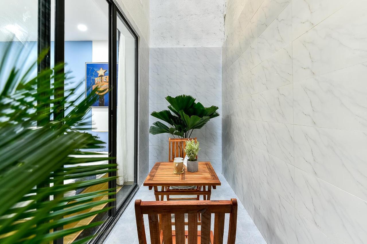 Cozrum Homes Ambera House ホーチミン市 エクステリア 写真