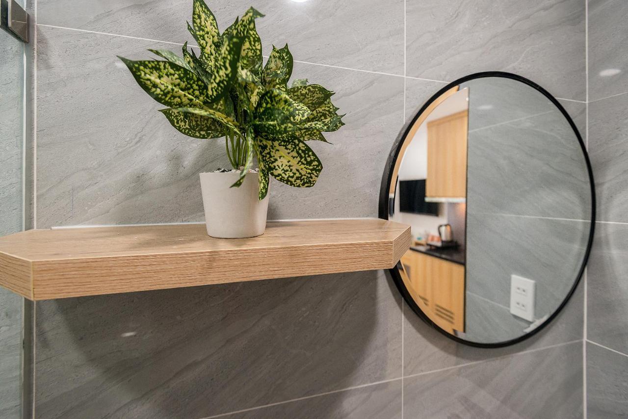 Cozrum Homes Ambera House ホーチミン市 エクステリア 写真